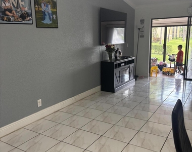 633 Sea Pine Way - Photo Thumbnail 29
