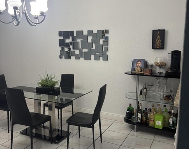 633 Sea Pine Way - Photo Thumbnail 28