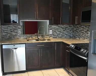 633 Sea Pine Way - Photo Thumbnail 15