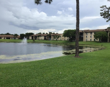 633 Sea Pine Way - Photo Thumbnail 17