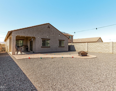 11204 W Mobile Lane - Photo Thumbnail 32