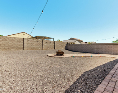 11204 W Mobile Lane - Photo Thumbnail 34