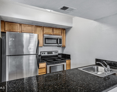 1241 N 48th Street - Photo Thumbnail 4