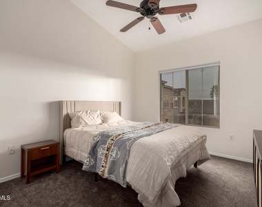 240 W Juniper Avenue - Photo Thumbnail 21