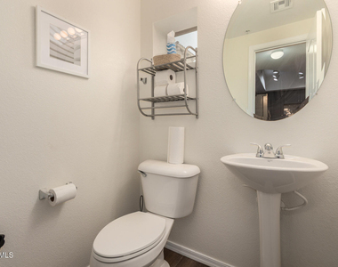 240 W Juniper Avenue - Photo Thumbnail 16