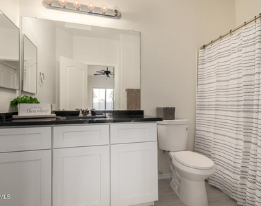 240 W Juniper Avenue - Photo Thumbnail 22