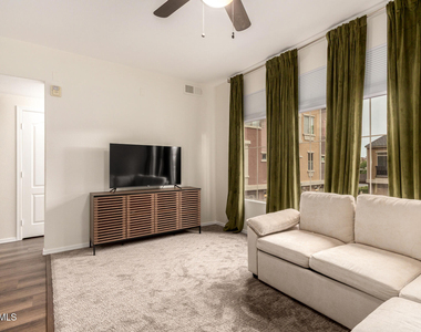 240 W Juniper Avenue - Photo Thumbnail 13