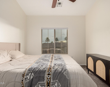 240 W Juniper Avenue - Photo Thumbnail 20