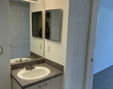 1801 N Flagler Drive - Photo Thumbnail 10