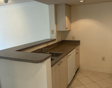 1801 N Flagler Drive - Photo Thumbnail 2