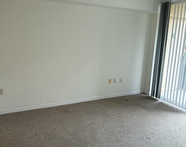 1801 N Flagler Drive - Photo Thumbnail 12
