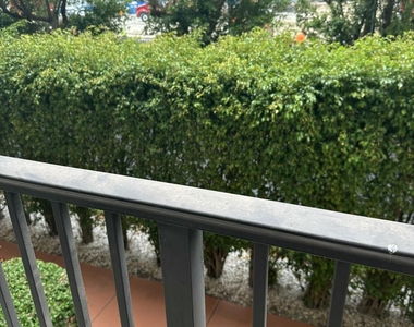 1801 N Flagler Drive - Photo Thumbnail 8