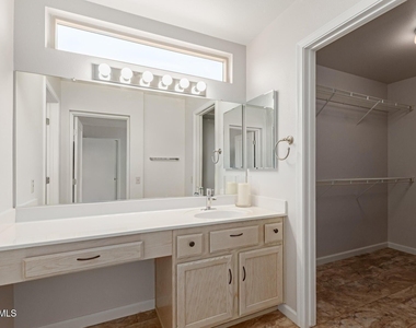21601 N 147th Drive - Photo Thumbnail 10