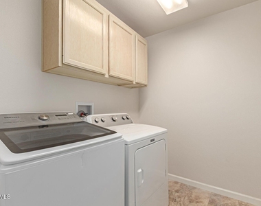 21601 N 147th Drive - Photo Thumbnail 16