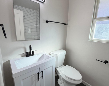 829 N 4th Avenue - Photo Thumbnail 6