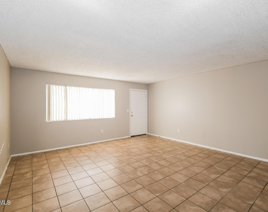 3313 W Harmont Drive - Photo Thumbnail 2