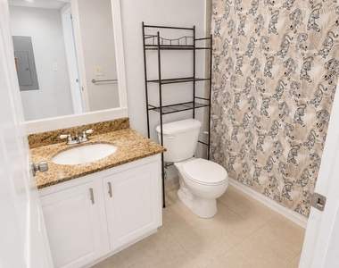 281 Sw Palm Drive - Photo Thumbnail 11