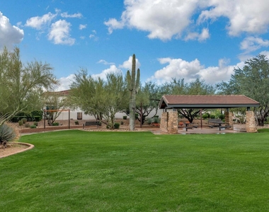5413 E Juniper Canyon Drive - Photo Thumbnail 31