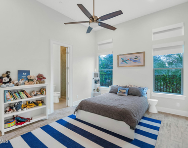 5413 E Juniper Canyon Drive - Photo Thumbnail 15