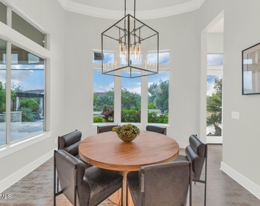 5413 E Juniper Canyon Drive - Photo Thumbnail 10