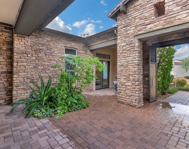 5413 E Juniper Canyon Drive - Photo Thumbnail 17