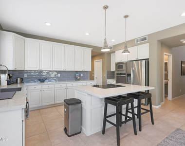 1740 W Bartlett Way - Photo Thumbnail 3