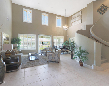 1740 W Bartlett Way - Photo Thumbnail 2