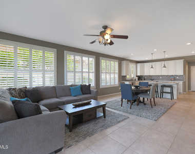 1740 W Bartlett Way - Photo Thumbnail 7