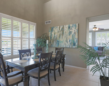 1740 W Bartlett Way - Photo Thumbnail 5