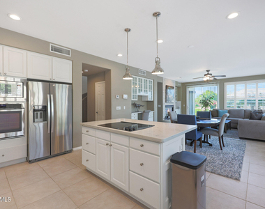 1740 W Bartlett Way - Photo Thumbnail 10
