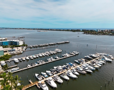 806 E Windward Way - Photo Thumbnail 42