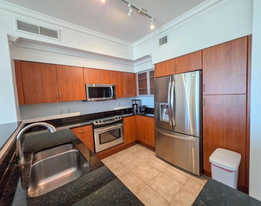 806 E Windward Way - Photo Thumbnail 11