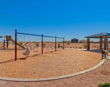 47662 W Mellen Lane - Photo Thumbnail 23