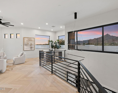 3135 E Palo Verde Drive - Photo Thumbnail 22