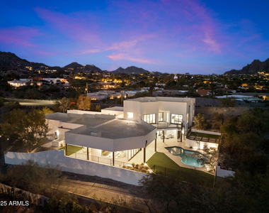 3135 E Palo Verde Drive - Photo Thumbnail 48