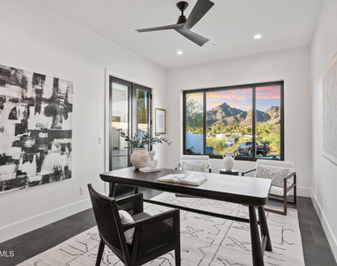 3135 E Palo Verde Drive - Photo Thumbnail 33