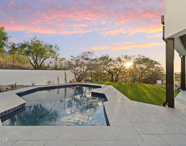 3135 E Palo Verde Drive - Photo Thumbnail 35