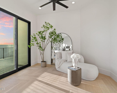 3135 E Palo Verde Drive - Photo Thumbnail 26