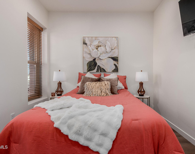 12005 N Panorama Drive - Photo Thumbnail 12
