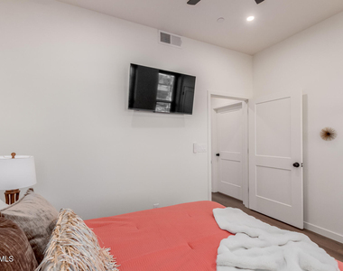 12005 N Panorama Drive - Photo Thumbnail 13