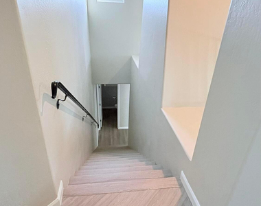 20802 N Grayhawk Drive - Photo Thumbnail 10