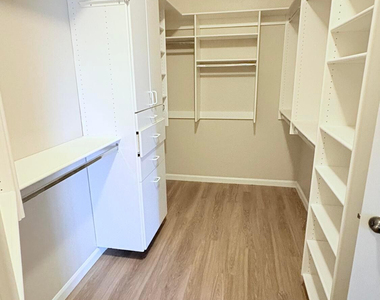 20802 N Grayhawk Drive - Photo Thumbnail 7