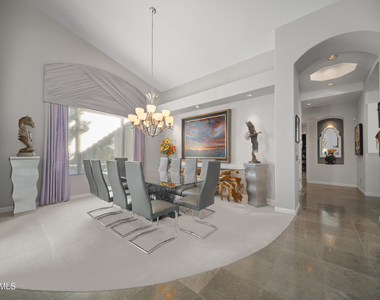 8350 E Via Del Sol Drive - Photo Thumbnail 18