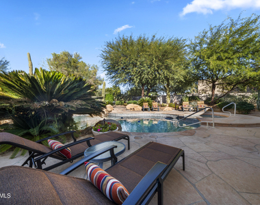 8350 E Via Del Sol Drive - Photo Thumbnail 5