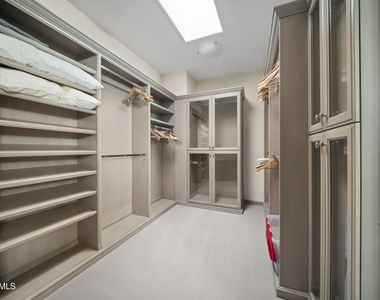 8350 E Via Del Sol Drive - Photo Thumbnail 23