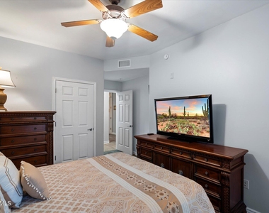 5450 E Deer Valley Drive - Photo Thumbnail 21