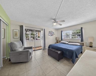 125 Newport I - Photo Thumbnail 16