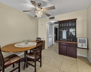 125 Newport I - Photo Thumbnail 10