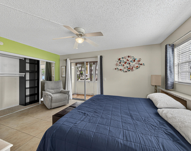 125 Newport I - Photo Thumbnail 17