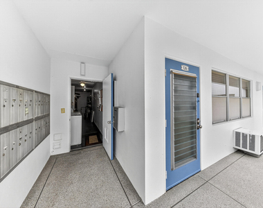 125 Newport I - Photo Thumbnail 23